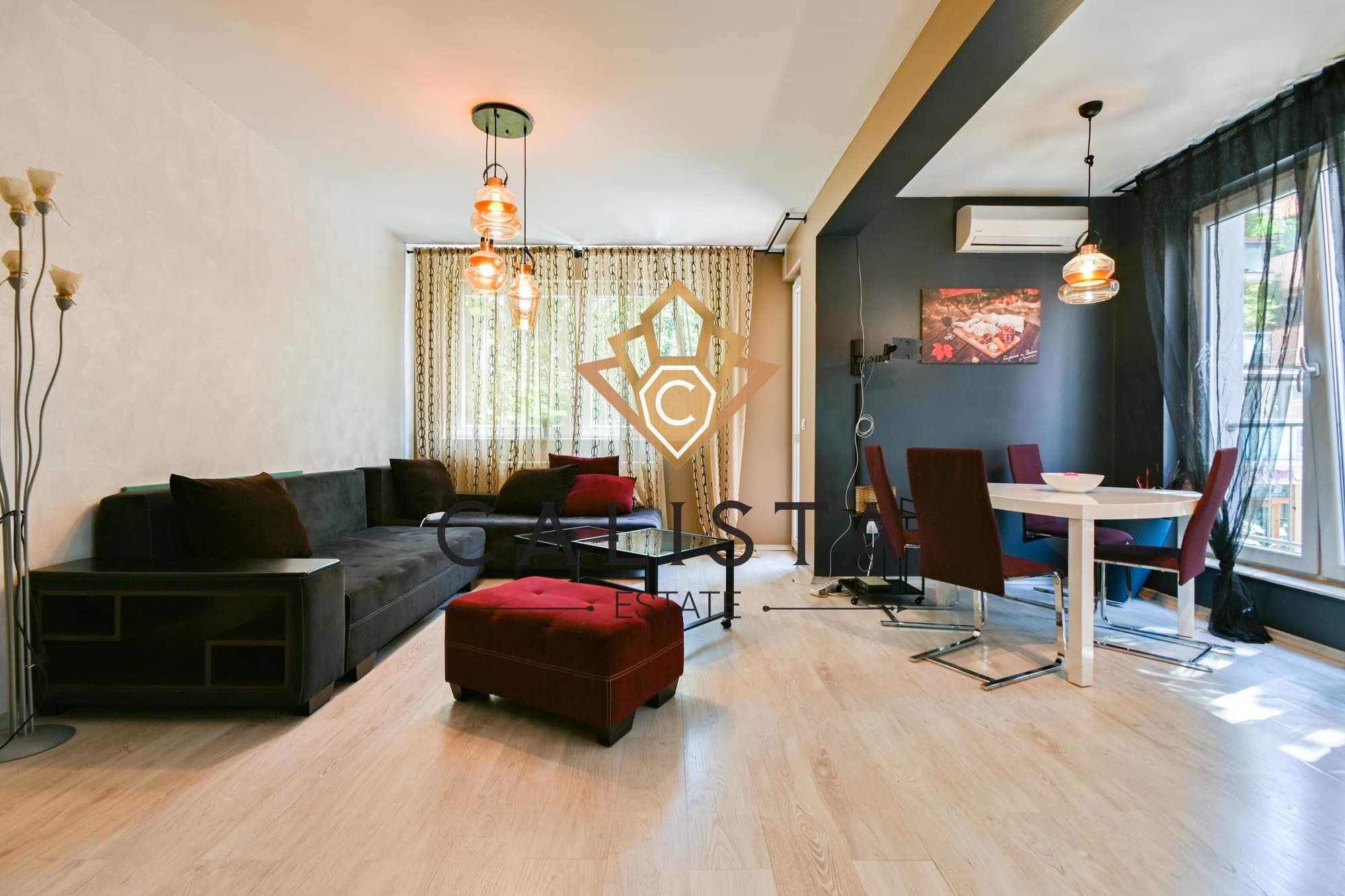 Three-room, 110 m², Photo 1