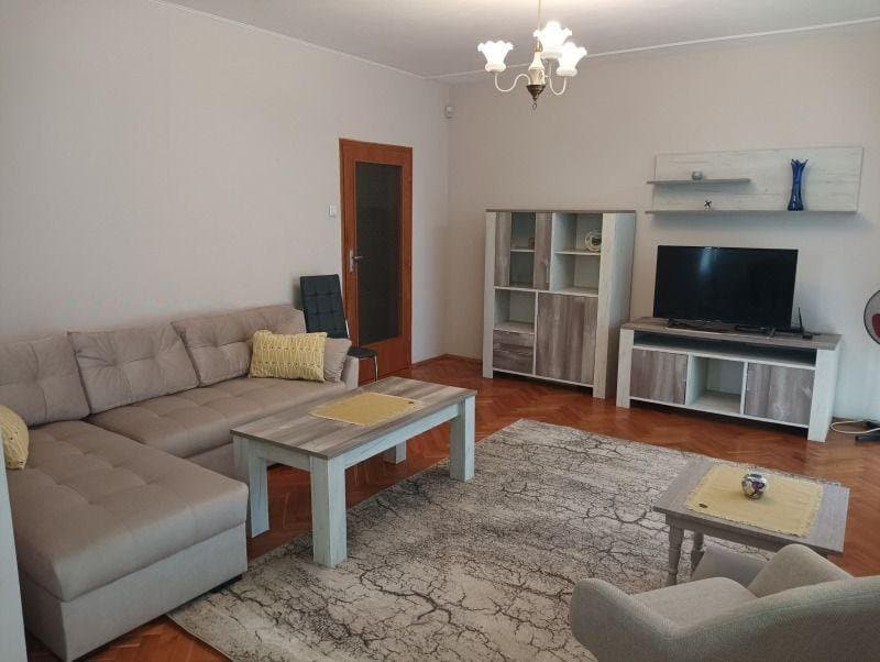 Multi-room, 124 m², Photo 1