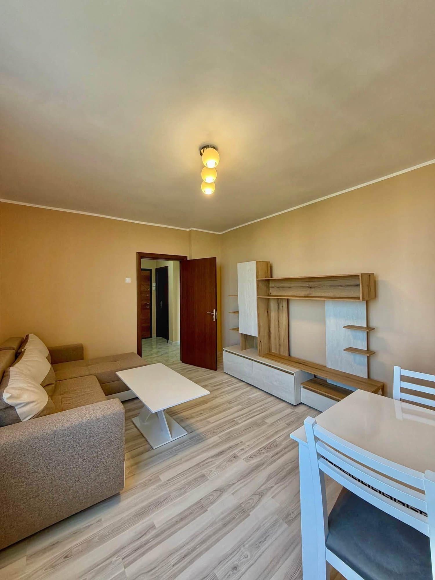 Three-room, 73 m², Photo 1