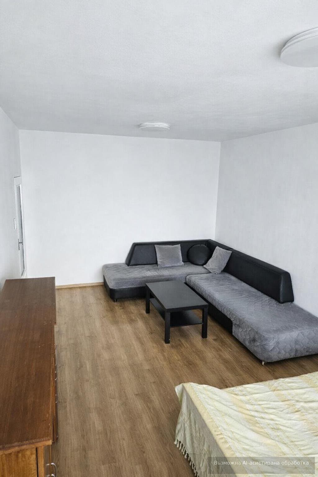 Three-room, 65 m², Photo 1