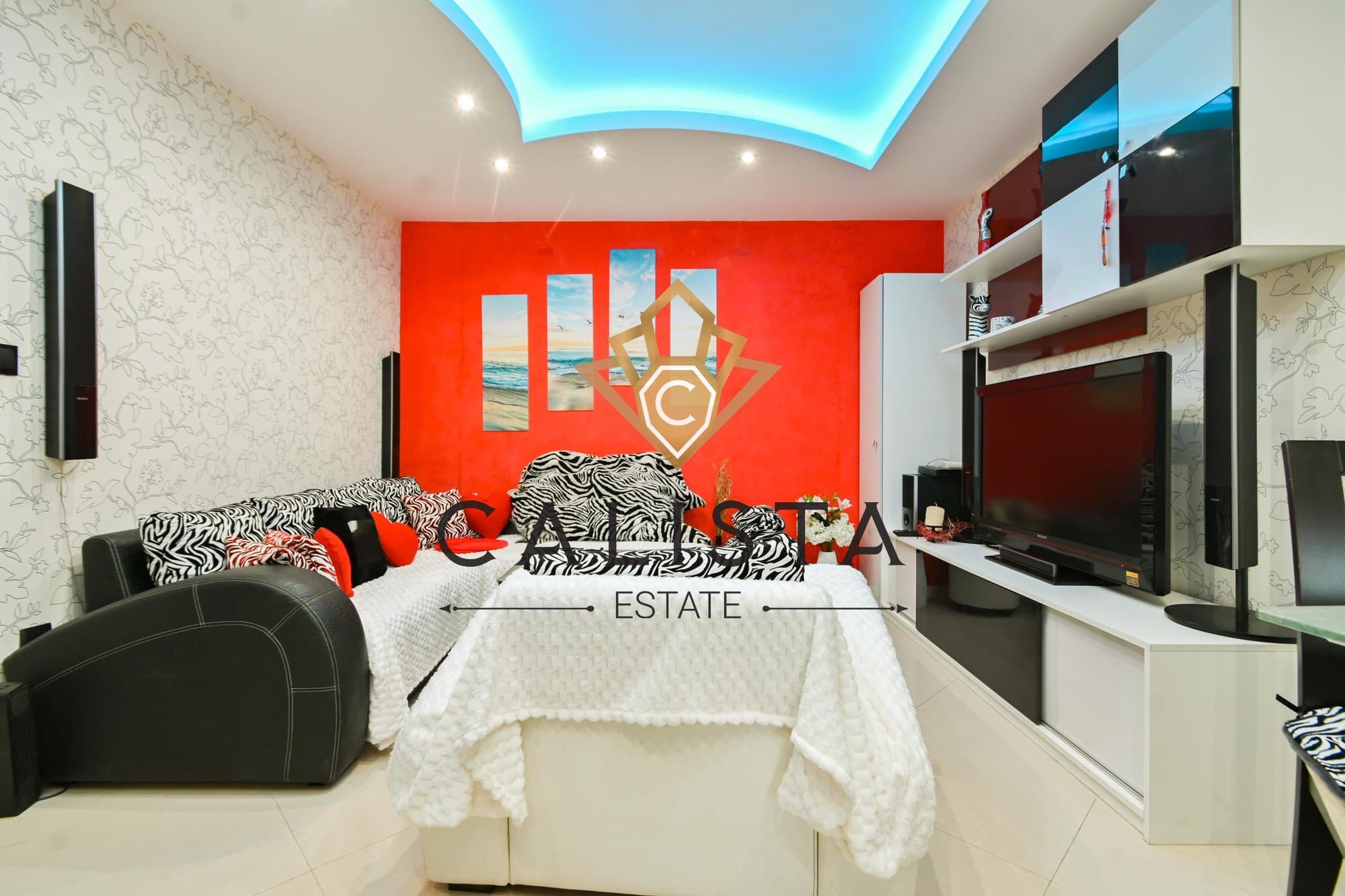 Three-room, 90 m², Photo 1