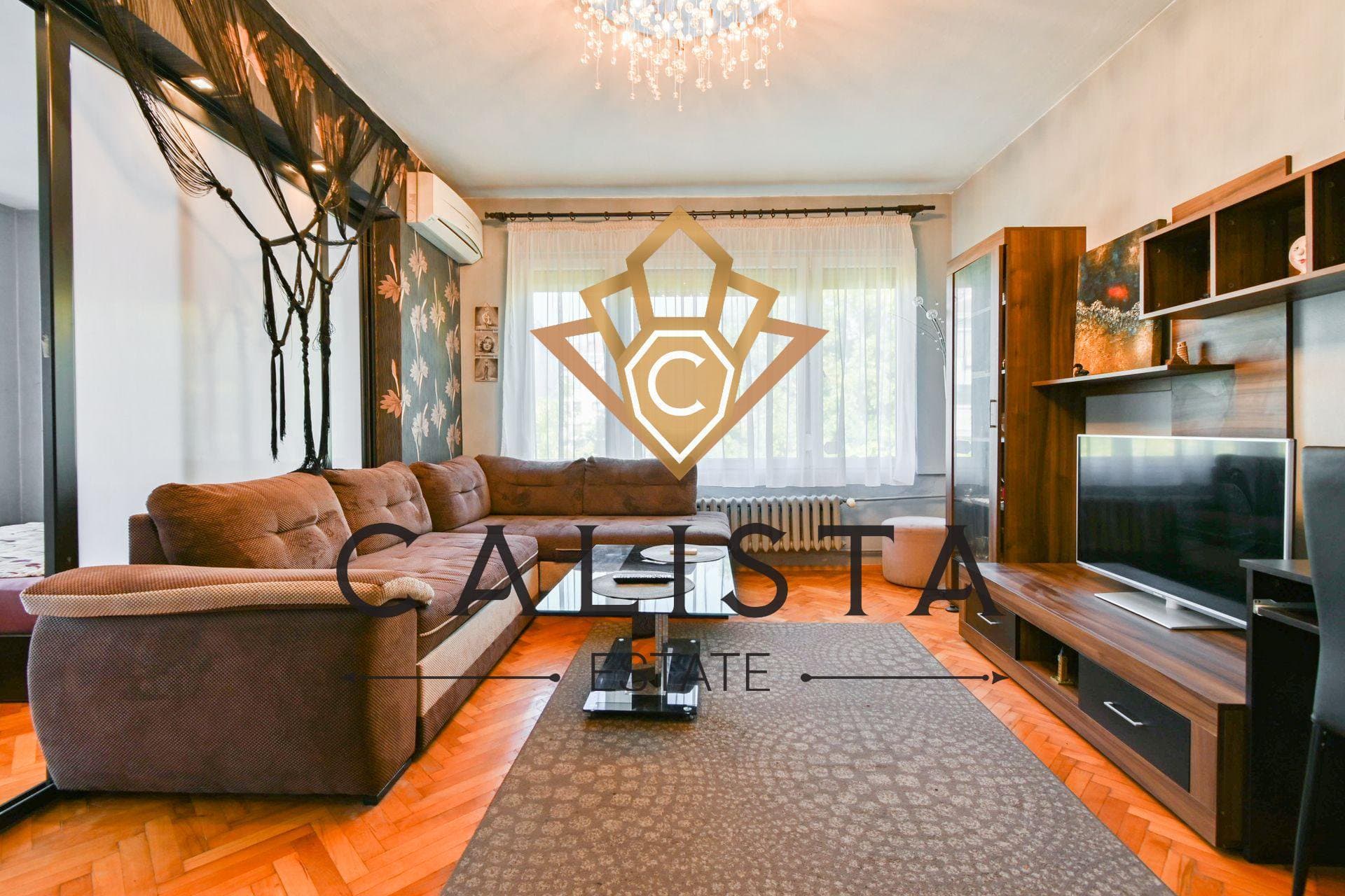 Three-room, 90 m², Photo 1