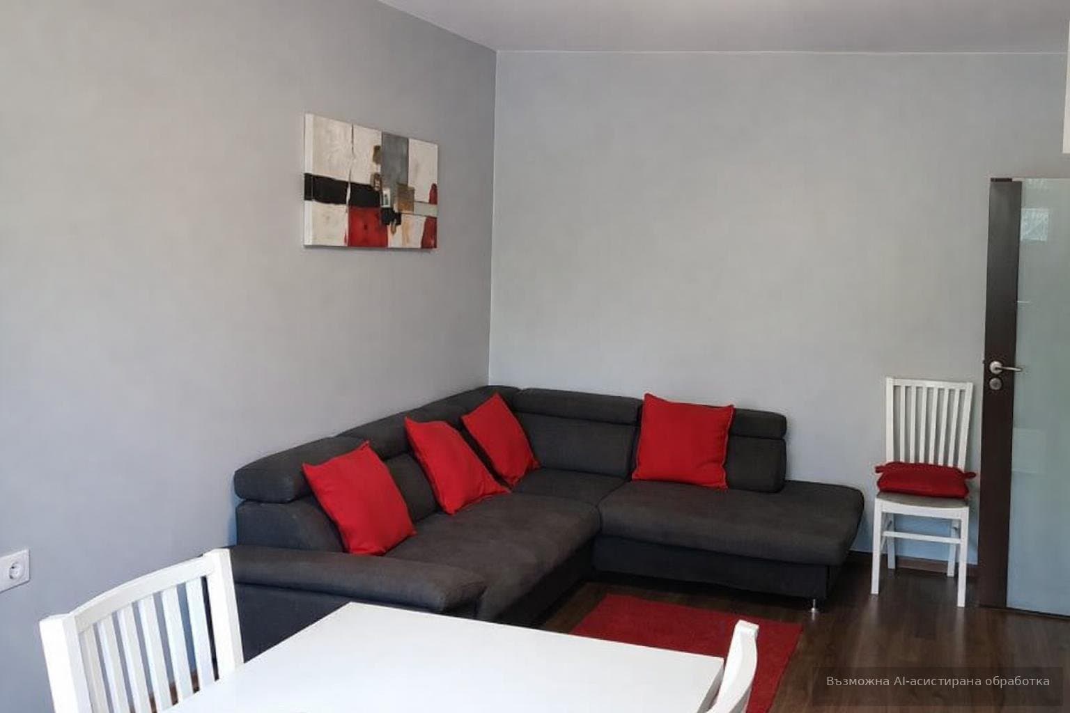 Тристаен, 60 м², Снимка 1