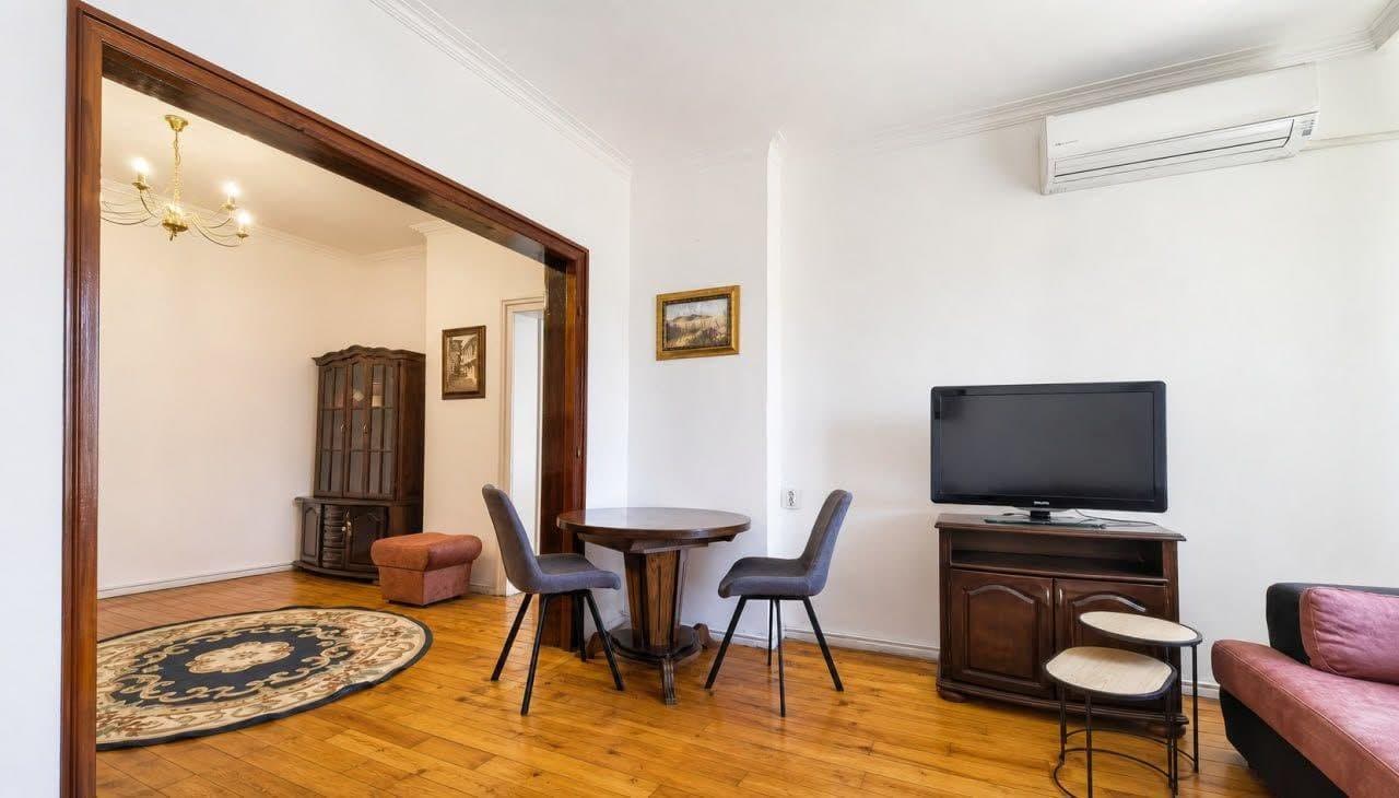 Three-room, 90 m², Photo 1
