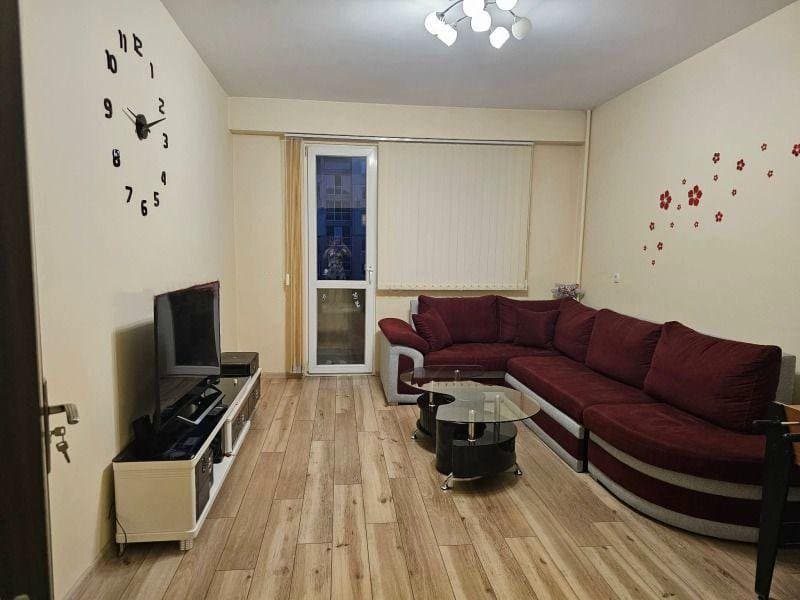 Three-room, 76 m², Photo 1