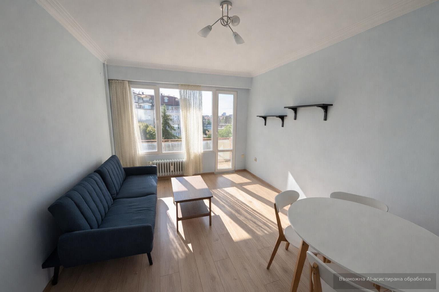 Тристаен, 80 м², Снимка 1