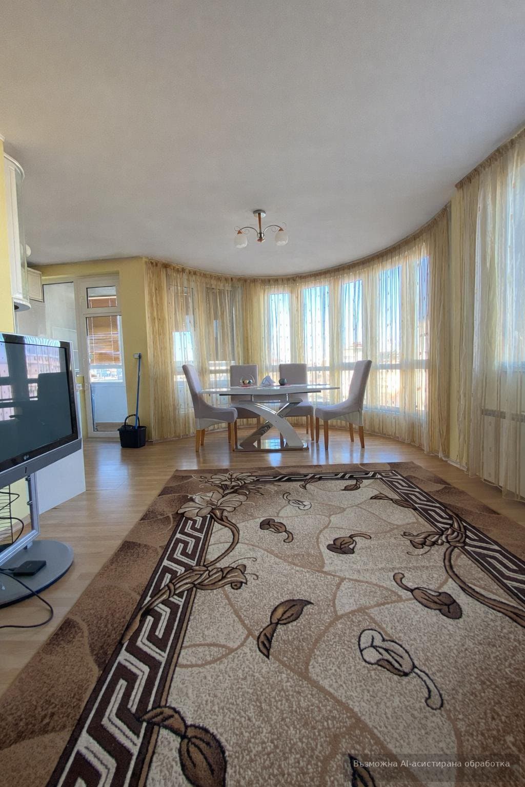Three-room, 105 m², Photo 1